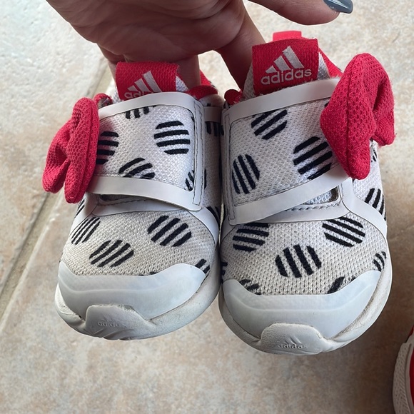 Toddler shoes converse heart / Addidas forta run x Minnie size 6 - Picture 4 of 11